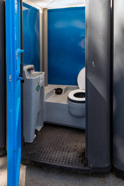 Best Luxury portable toilet rental  in Silver Firs, WA